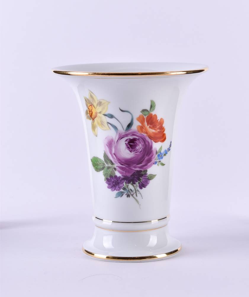 65. Auktion Bildende Kunst, Fotografie, Porzellan, Schmuck & Antiqitäten | Bechervase Meissen Pfeifferzeit