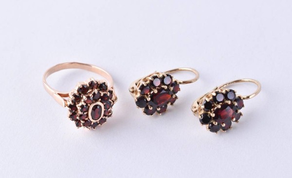 Set Granatschmuck