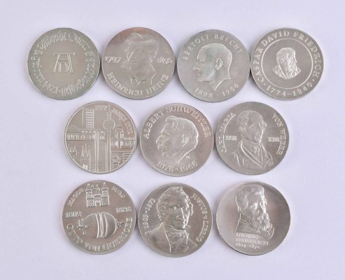 A group of 10 marks GDR 