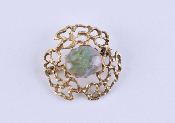 Opal Brosche
