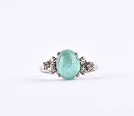 Emerald and brilliant-cut diamond ring