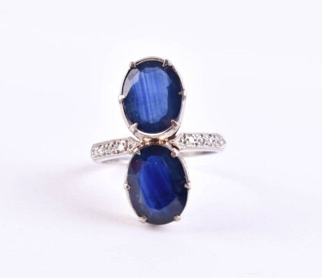 Brilliant sapphire ring