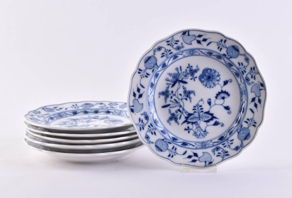 406 Meissen cake plates