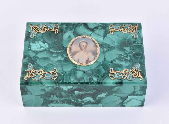 Malachite lidded box Russia