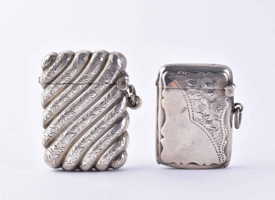 2 Streichholzbehälter mit Reibefläche England