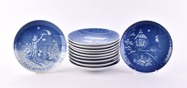 A group of Christmas plates width & Grøndahl