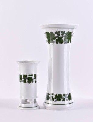 2 Meissen vases