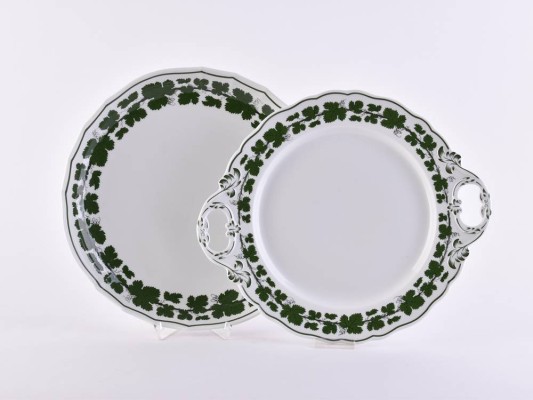 2 Meissen offering plates