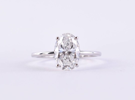 Brilliant solitaire ring