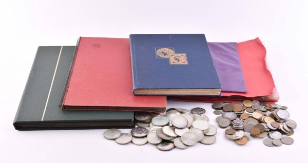 Sammlung von Münzen, Geldscheinen und Notgeldscheinen