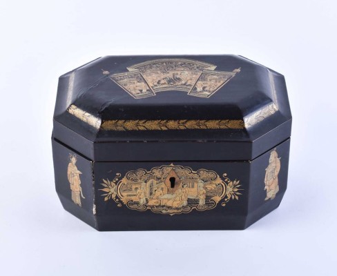 Chine lacquered tea caddie, 19th century.