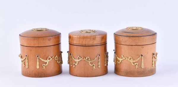 3 lidded boxes Russia