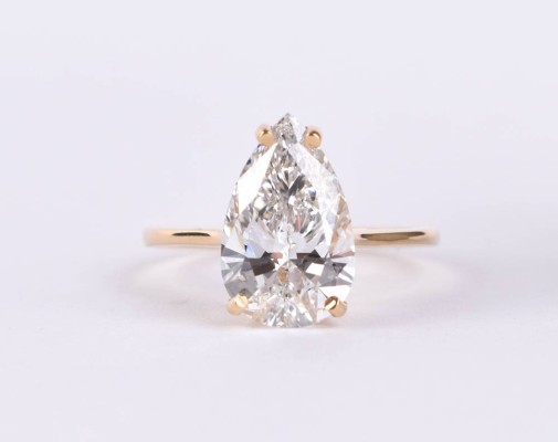 Brilliant-cut solitaire ring