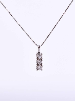 Necklace with diamond pendant