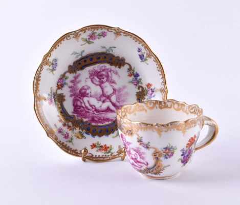 Tasse und Untertasse Meissen Knaufzeit