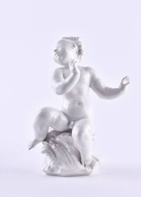 Putto auf Felsen KPM Berlin
