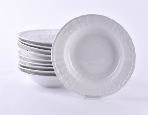 Zehn Suppenteller KPM Rocaille