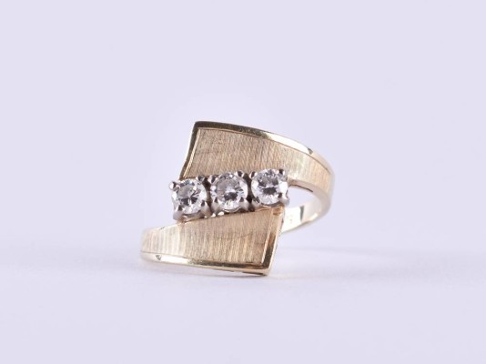 Diamond ring