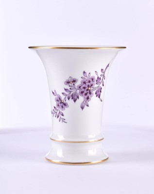 small funnel vase Meissen