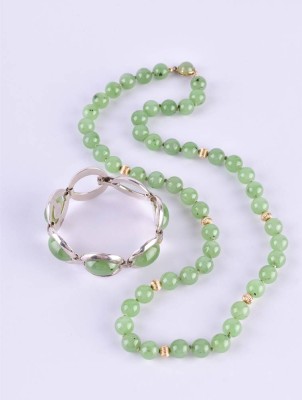 Jade necklace and bracelet