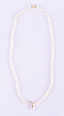 Pearl necklace