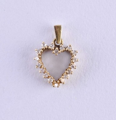 Heart pendant with diamonds