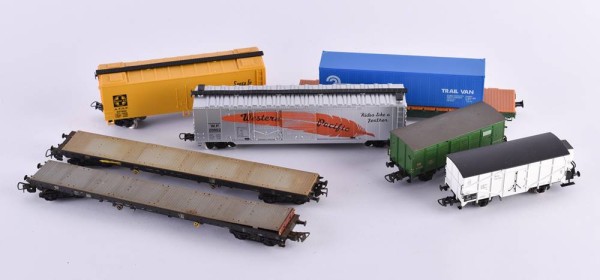 A group of goods wagon Piko/Heris and Mehano