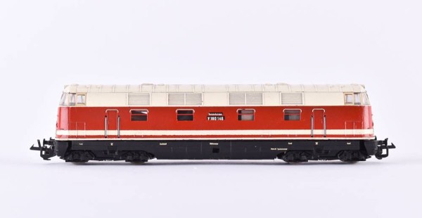 Diesel locomotive V 180146 DR, Piko
