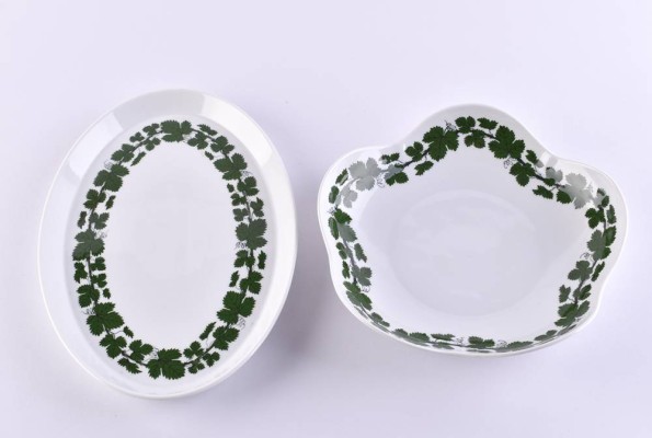 2 Meissen offering bowls