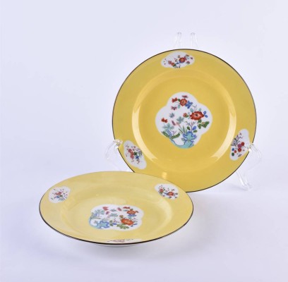 2 Meissen plates
