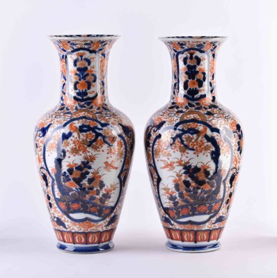 A pair of Imari vases Japan Meiji period